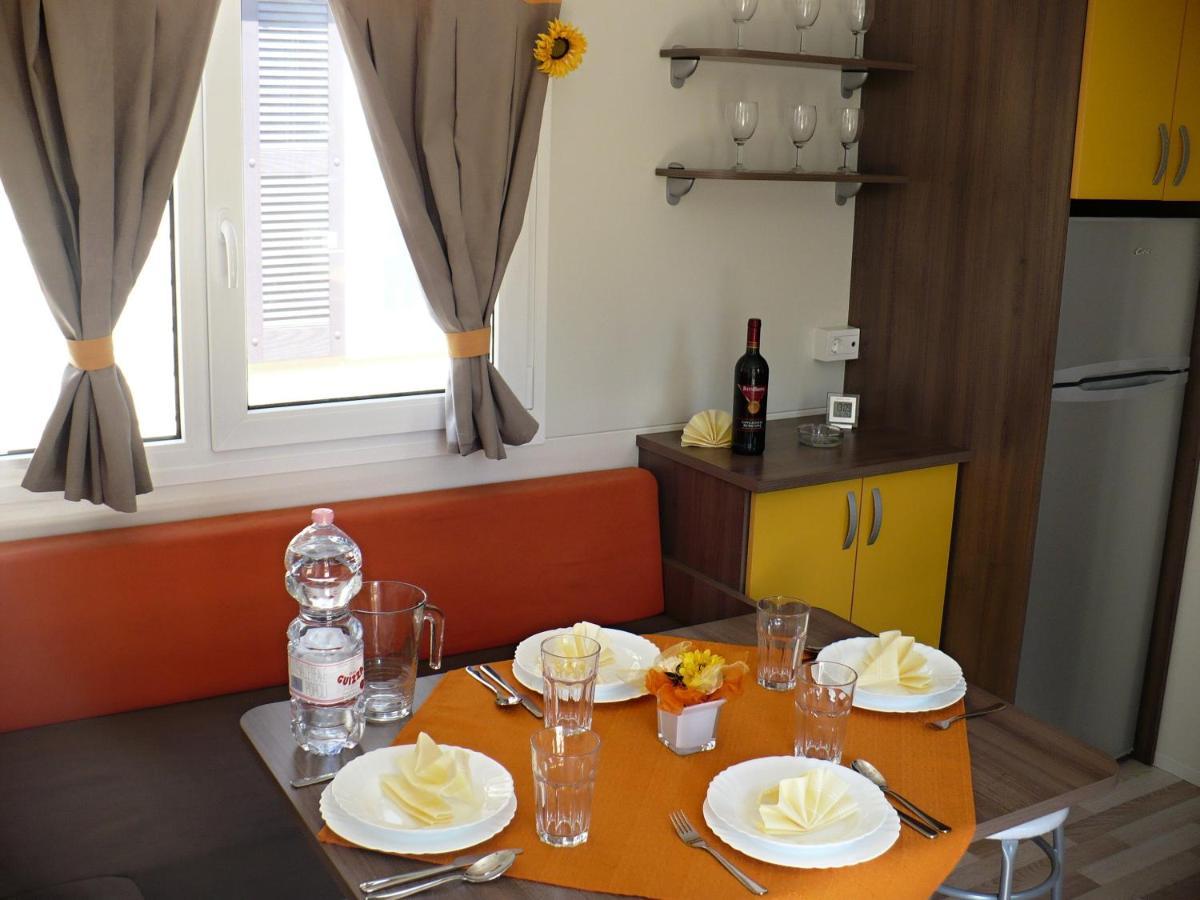 Victoria Mobilehome By Ville Degli Ulivi Marina di Campo Zewnętrze zdjęcie